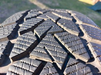 205/60 r16 zimne pneumatiky - 6