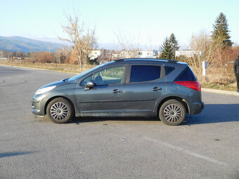 Peugeot 207 sw 1,4 benzín - 6