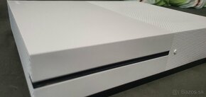 Xbox One S - 6