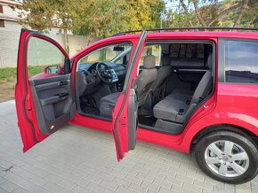 Volkswagen Touran 2.0 TDi - 6