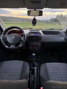 Fiat Punto 1.2 - 6