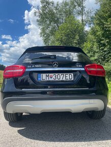 Mercedes-Benz GLA 180 - 6