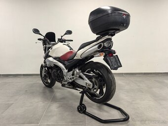 Suzuki GSR 600 - 6