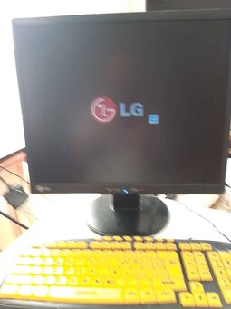 LG MONITOR 19 palcov - 6