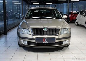 Škoda Octavia 1,9 TDI PD Elegance nafta - 6