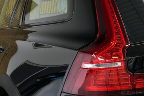 Volvo V60 Cross Country B4 145kW 4x4 Tažné Kůže LED Keyless - 6