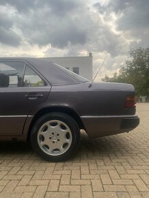 Mercedes W124 250D - 6