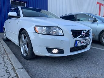 Predám vymením Volvo v50 d2 diesel 1.6 84kw - 6