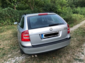 Škoda Octavia Combi 2 1.9TDI 77KW Elegance - 6