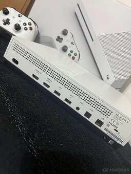 Xbox One S 1TB - 6