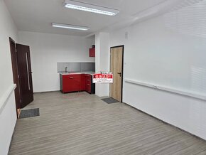 (44,10 m2) MODERNÉ KANCELÁRSKE PRIESTORY - 6