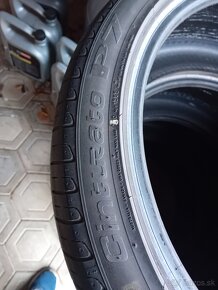 235/40 R19  PIRELLI - 6