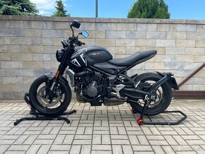 Triumph Trident 660 Matte Jet Black 2022 - 6