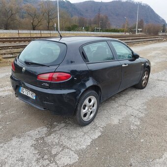 Alfa Romeo 147 1.9 Jtd - 6