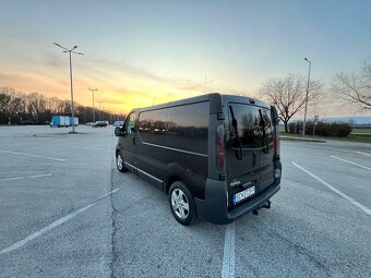 Opel Vivaro 2,5ctdi - 6