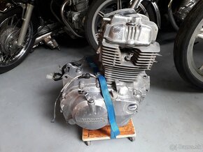 Motor Honda CM 400T, CB 400N /T, CB 250N - 6