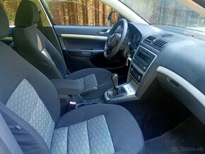 ŠKODA OCTAVIA COMBI  II 2.0 TDI  MODEL 2010 - 6