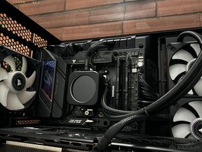 ➡️Ryzen 9 7950X3D\64GB\RTX 4080S\SSD-HDD\1200W Zdroj\zár. 48 - 6