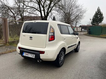 KIA SOUL 1.6 - 6