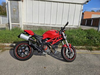 Ducati Monster 1100 - 6