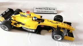 Modely F1 M1:18 - 6