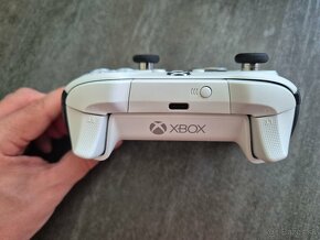 Xbox bezdrôtový ovládač Elite Series 2 – Core Edition White - 6