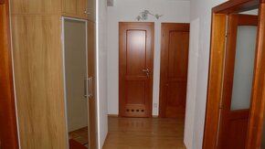 Veľký 3-iz. byt Dukelská, 80 m2, zrekonštruovaný. - 6