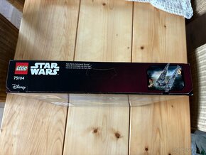 LEGO STAR WARS 75104 – Kylo Ren's Command Shuttle - 6