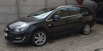 Opel Astra Sports Tourer - 6