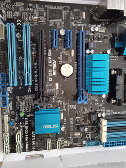 ASUS M5A97 R2.0 - 6