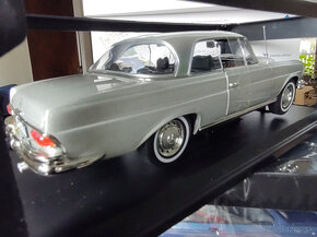 1:18 Mercedes 250 SE - 6