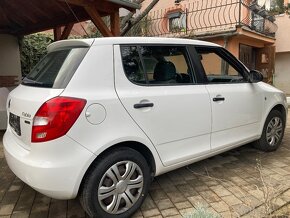 SKODA FABIA 1.2 HTP NAJ.127000 KM MÓD.ROK 2012 - 6