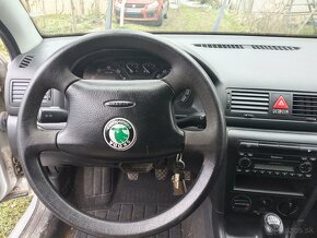 Škoda Octavia 1,6 benzin75kw - 6
