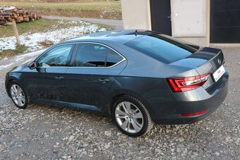 Škoda Superb 2.0 TDI DSG 140kw 4x4 DPH Virtual - 6