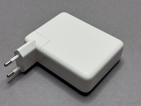 Apple 140W USB-C Power Adaptér - 6