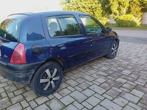 Renault clio - 6