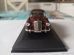 1:43 Mercedes Benz 180 D - 6