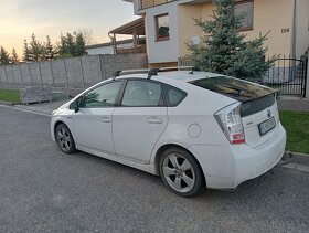 Predám Toyota prius - 6