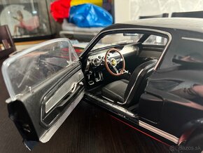 Deagostiny Mustang Shelby GT - 500 1:8 - 6