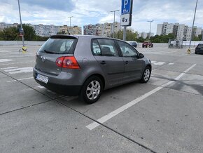 Volkswagen golf 5 1.6 - 6