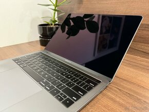 Macbook Pro 13 2019 16GB RAM - 6