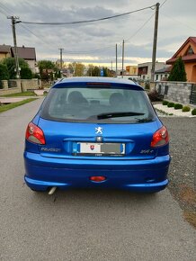 Peugeot 206+ 1.1 44kw 4 valec len 90 000 km rok 2010 - 6