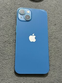 Predám Apple iPhone 13 Blue 128GB Malé známky používania - 6