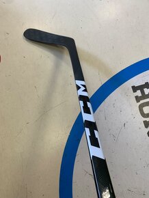 UPLNE NOVA PROFI HOKEJKA CCM SUPER TACKS PRO - PRO STOCK - 6