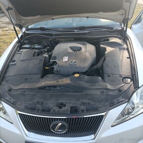 Lexus is 220d - 6