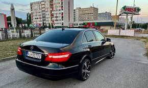 Mercedes Benz Eclass 220 AT - 6