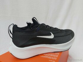 Pánské běžecké boty Nike Air Zoom Fly 4, vel. 45 - 6