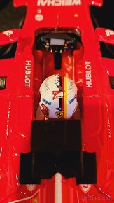 FERRARI SF70H - Bburago 1/18 - 6