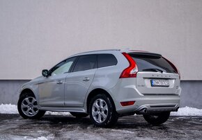 Volvo XC60 D5 (158kW) AWD R-Design Geartronic - 6