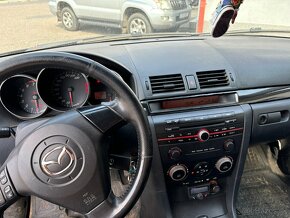 Mazda 3 1,6 77KW ROC 2005 - 6